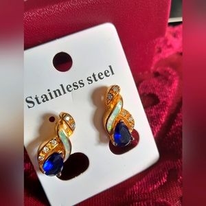 Sapphire and Opal earing set